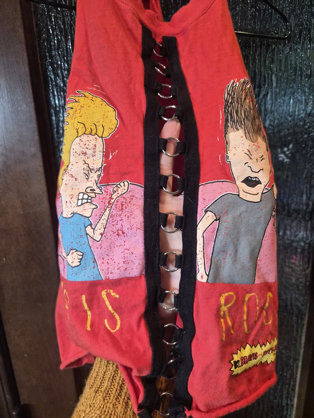 Red Beavis & Butt-Head 'This Rocks' Cropped Tank - Picture 2 of 3